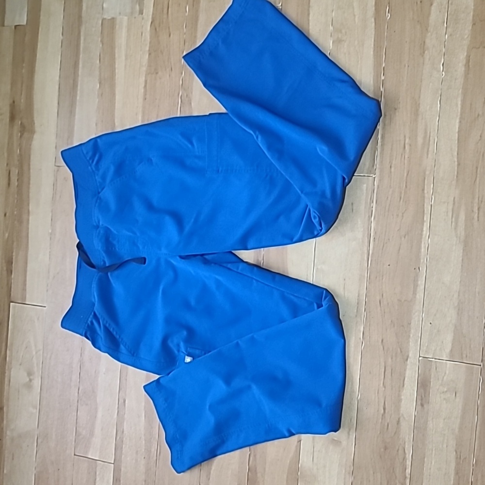Figs scrubs